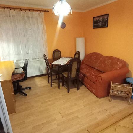 Hannah - Relax Dom Pod Orechom Apartman2 Travnica Экстерьер фото